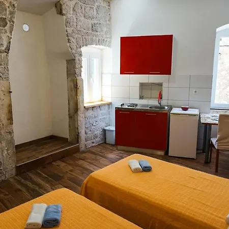 Studio In The Old City Of Apartment Sibenik